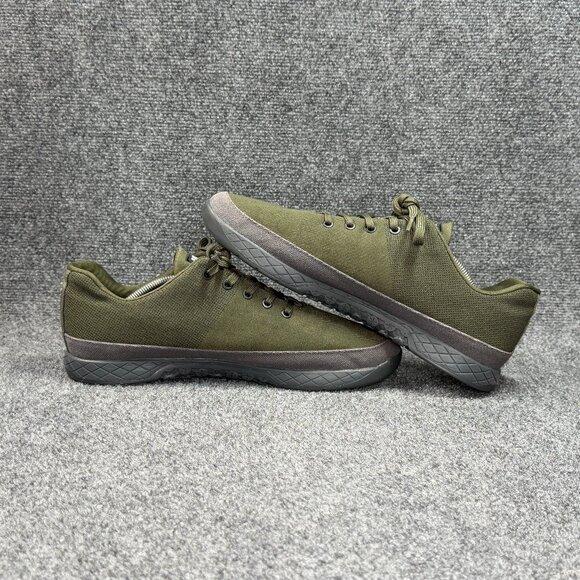 Athletic_Shoes